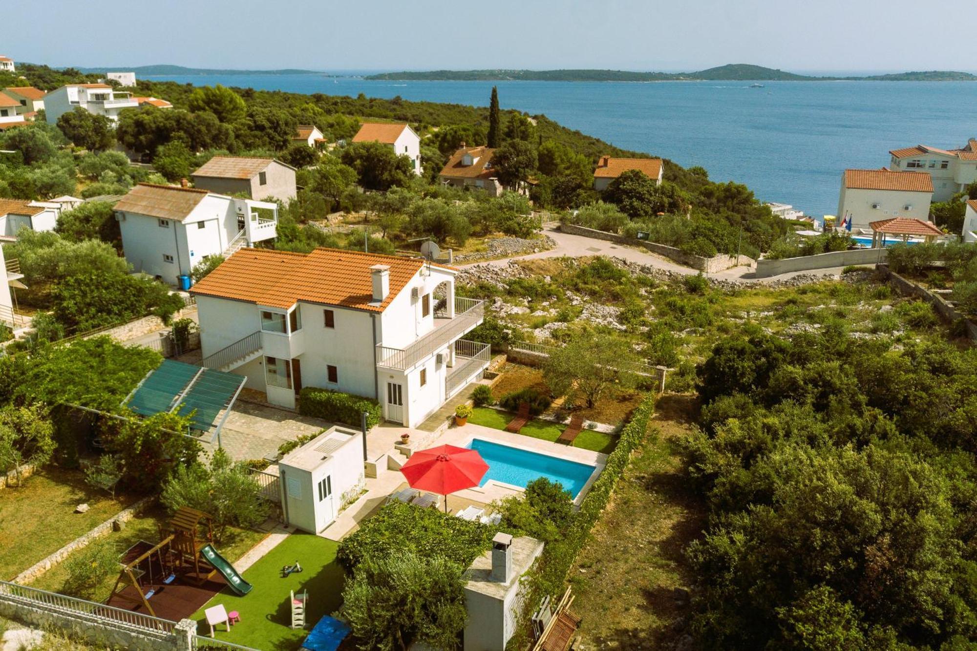 Holiday House Nena With Pool Vinišće Exteriér fotografie
